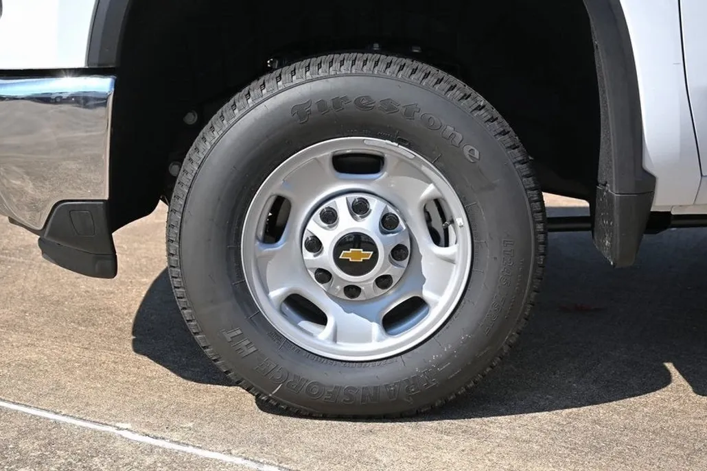 2025 Chevrolet Silverado 2500HD photo 1