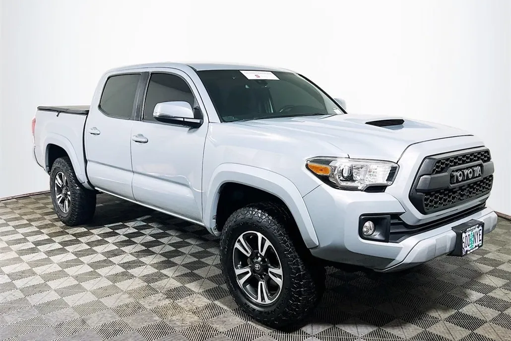 2019 Toyota Tacoma TRD Sport V6 photo 1