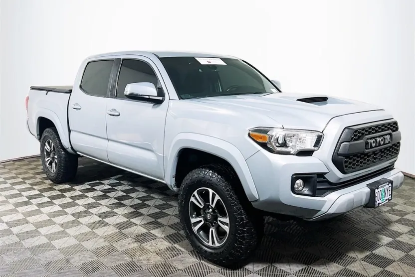 2019 Toyota Tacoma TRD Sport V6 photo 1