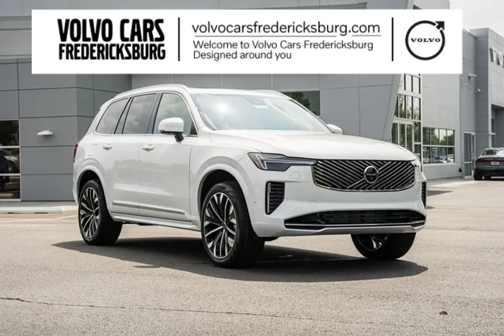 2026 Volvo XC90 T8 Plus photo 1