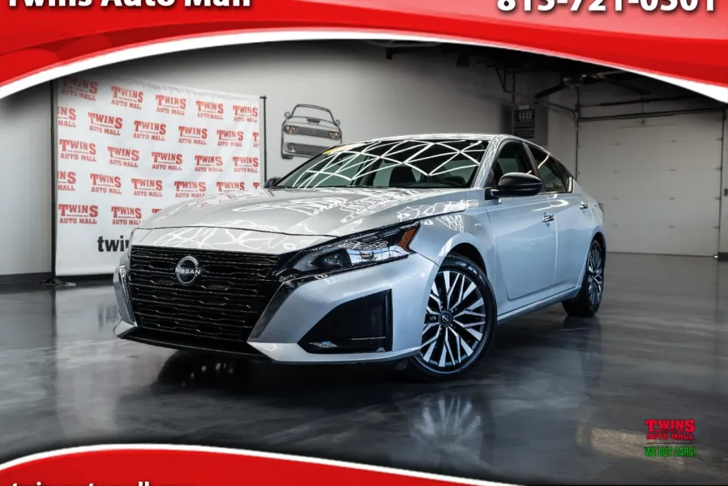 2024 Nissan Altima 2.5 SV photo 1