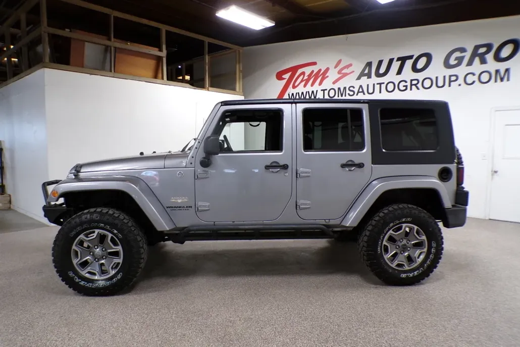 2014 Jeep Wrangler Sahara photo 1