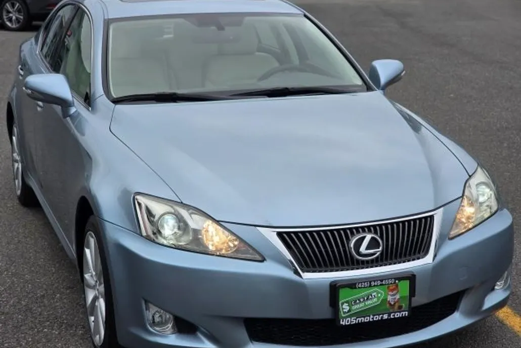 2010 Lexus IS 250 photo 1