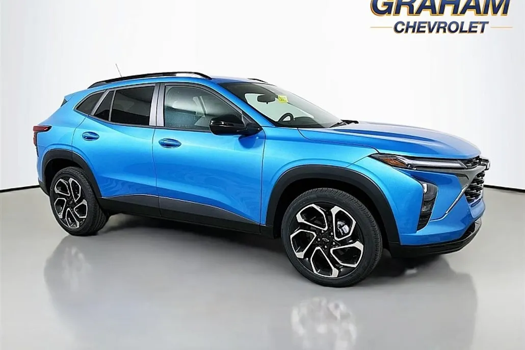 2025 Chevrolet Trax photo 1