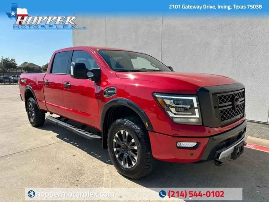 2024 Nissan Titan PRO-4X photo 1