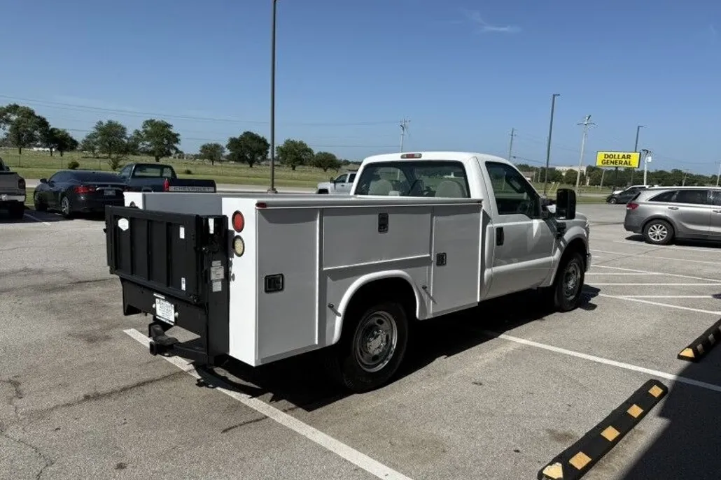 2008 Ford F-250 XL photo 1