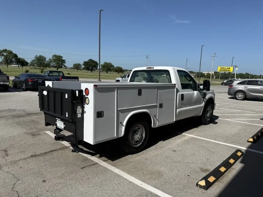 2008 Ford F-250 XL photo 1