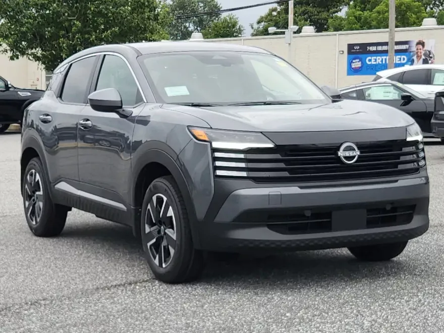 2025 Nissan Kicks SV photo 1