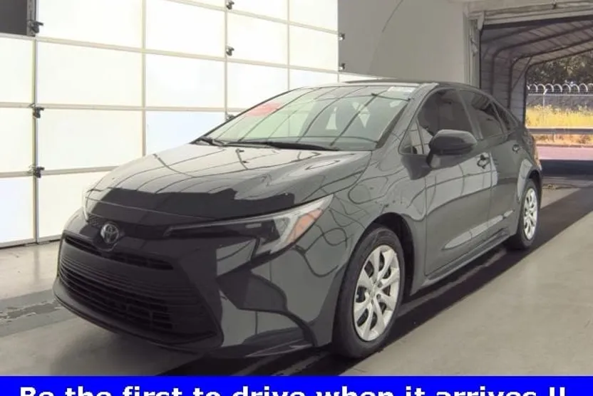 2024 Toyota Corolla Hybrid LE photo 1