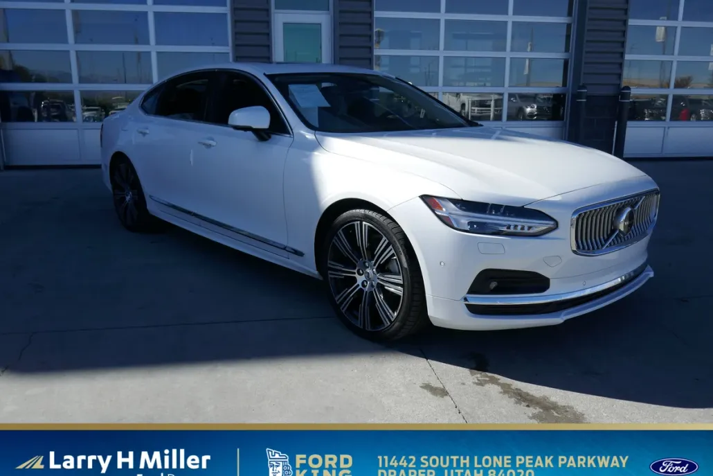 2023 Volvo S90 Plus photo 1