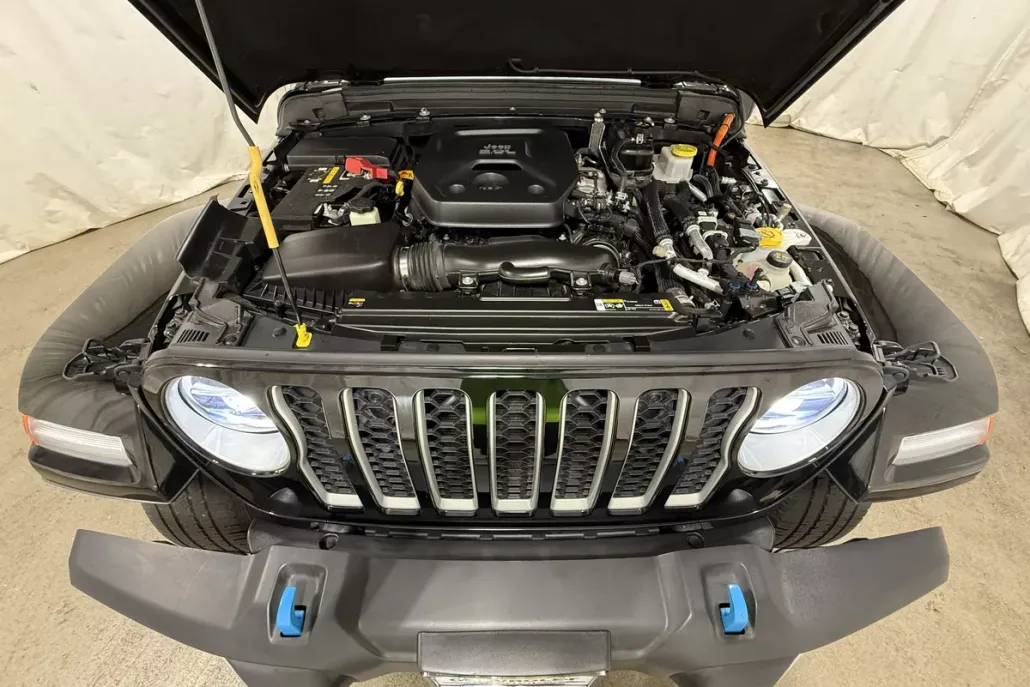 2022 Jeep Wrangler 4xe Unlimited Sahara photo 1