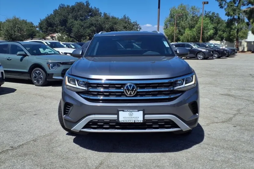 2021 Volkswagen Atlas Cross Sport photo 1