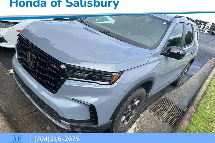 2024 Honda Pilot TrailSport photo 1