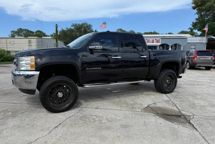 2013 Chevrolet Silverado 1500 LT photo 1