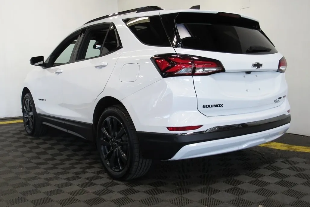 2022 Chevrolet Equinox RS photo 1