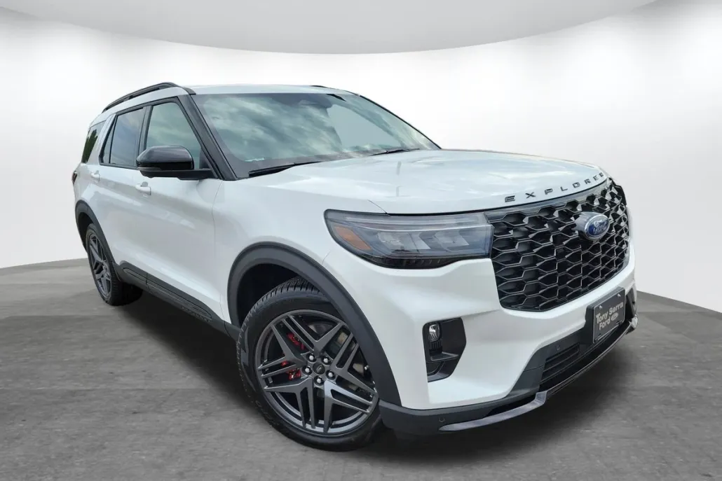 2025 Ford Explorer ST photo 1