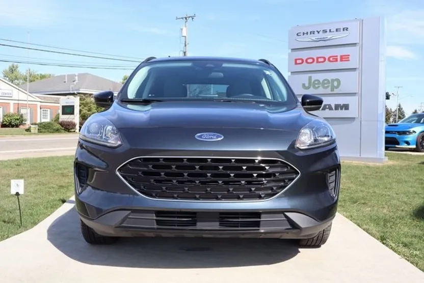 2022 Ford Escape SE photo 1