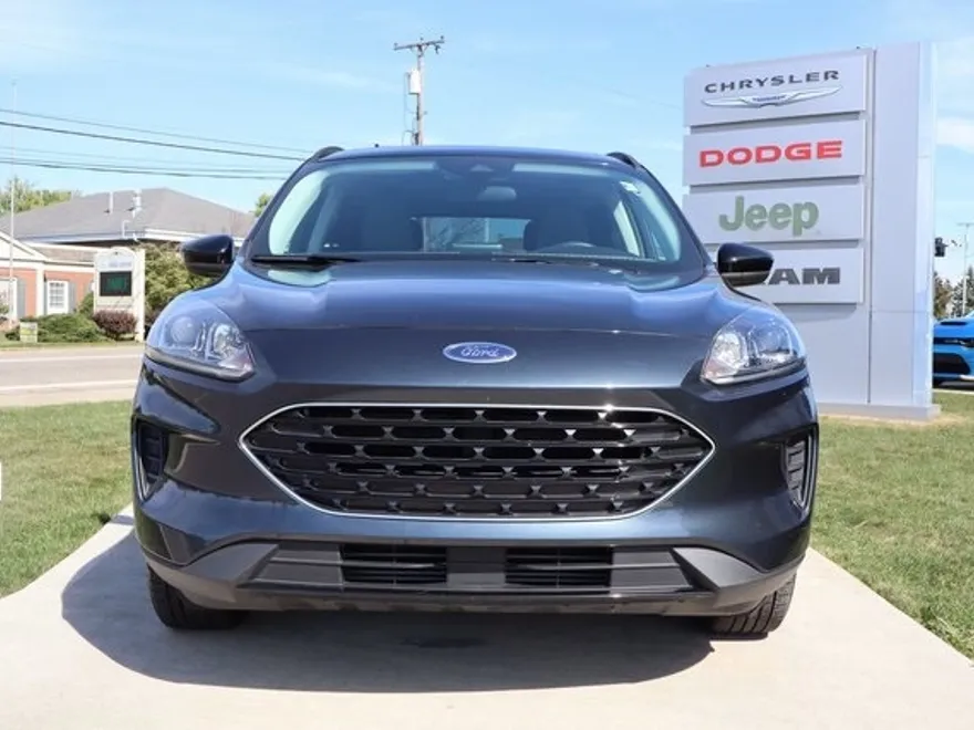 2022 Ford Escape SE photo 1