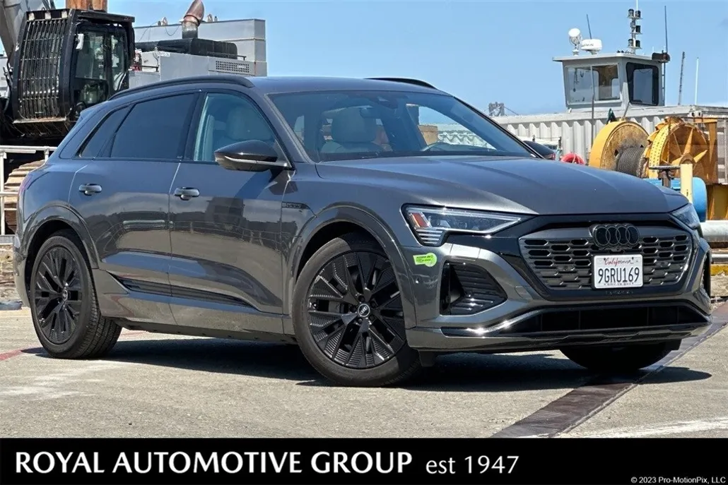 2024 Audi Q8 E-tron Prestige photo 1