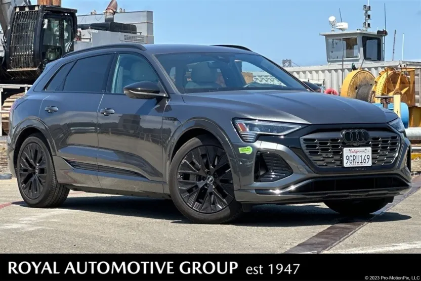 2024 Audi Q8 E-tron Prestige photo 1