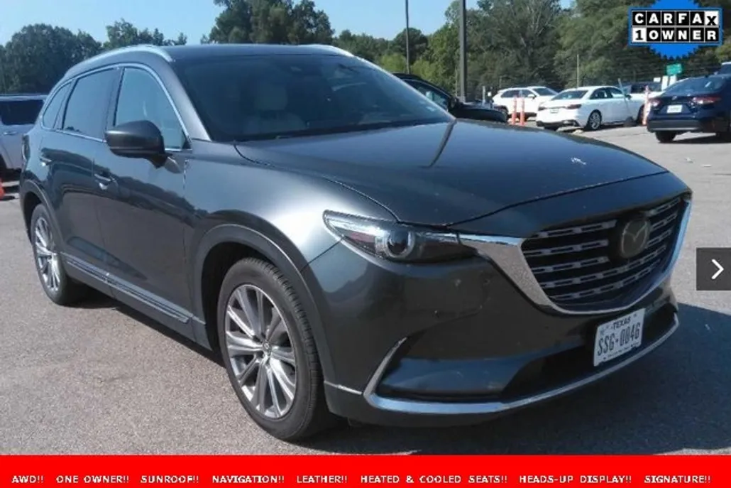2023 Mazda CX-9 Signature photo 1