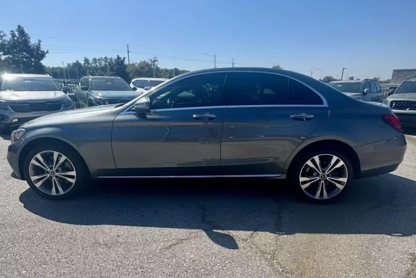 2021 Mercedes Benz C 300 photo 1