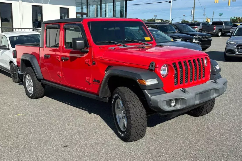 2020 Jeep Gladiator Sport S photo 1