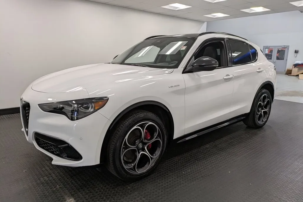 2024 Alfa Romeo Stelvio Tributo Italiano photo 1