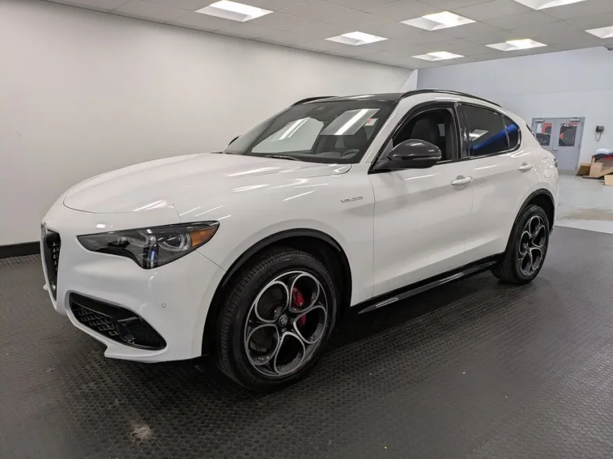 2024 Alfa Romeo Stelvio Tributo Italiano photo 1