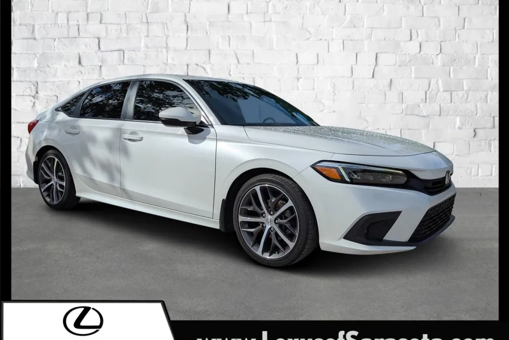 2022 Honda Civic Touring photo 1