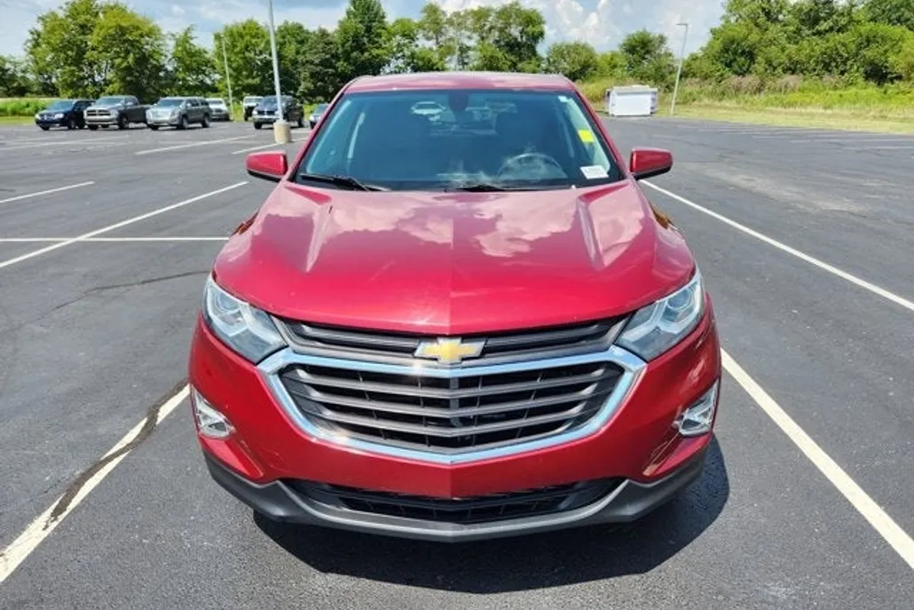 2018 Chevrolet Equinox LT photo 1
