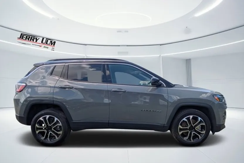2024 Jeep Compass Limited photo 1