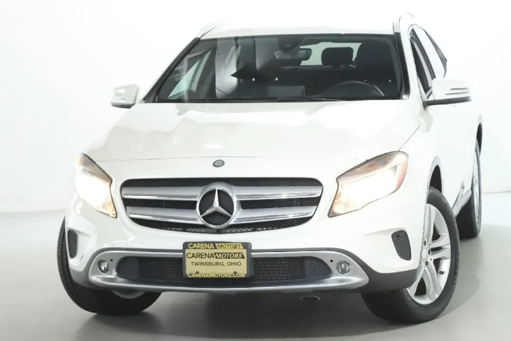 2016 Mercedes Benz GLA 250 photo 1