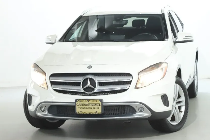 2016 Mercedes Benz GLA 250 photo 1