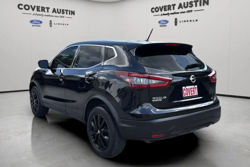 2021 Nissan Rogue Sport S photo 1