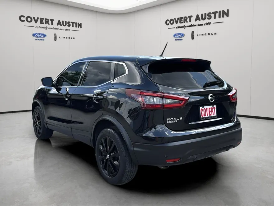 2021 Nissan Rogue Sport S photo 1