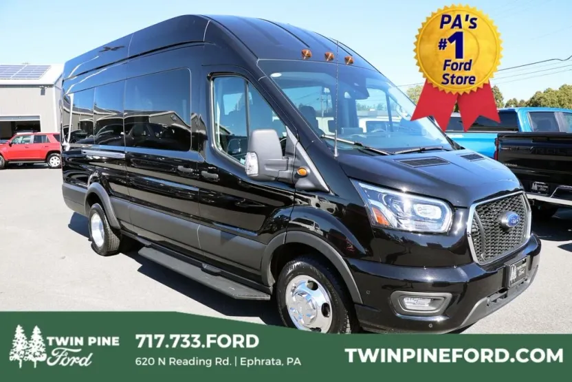 2023 Ford Transit XLT photo 1