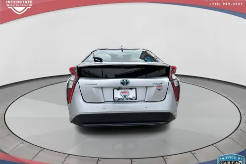 2017 Toyota Prius Two photo 3