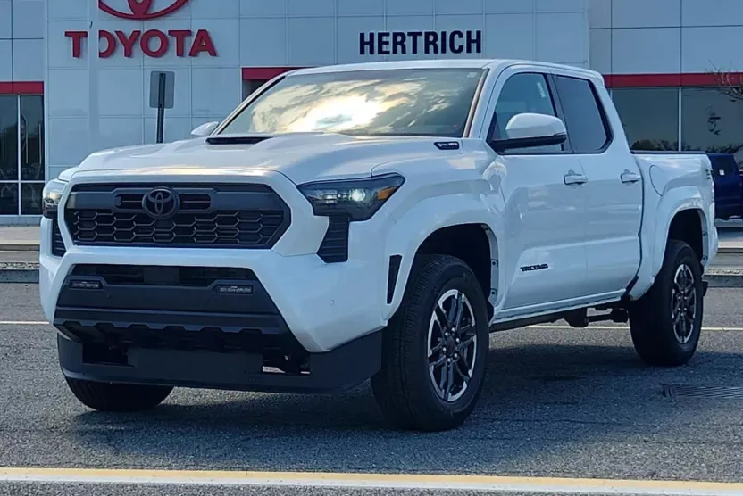 2025 Toyota Tacoma TRD Sport Double Cab photo 1