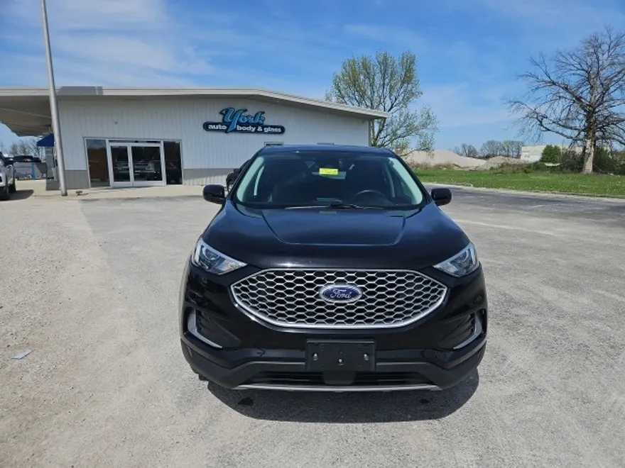 2024 Ford Edge SEL photo 1
