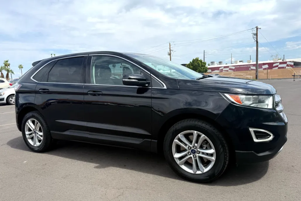 2017 Ford Edge SEL photo 1