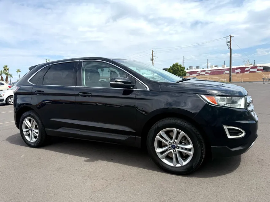 2017 Ford Edge SEL photo 1