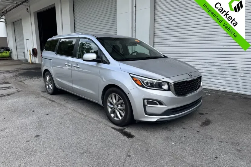 2020 Kia Sedona EX photo 1