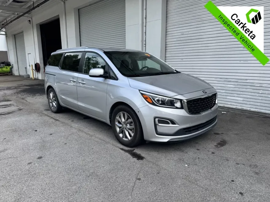 2020 Kia Sedona EX photo 1