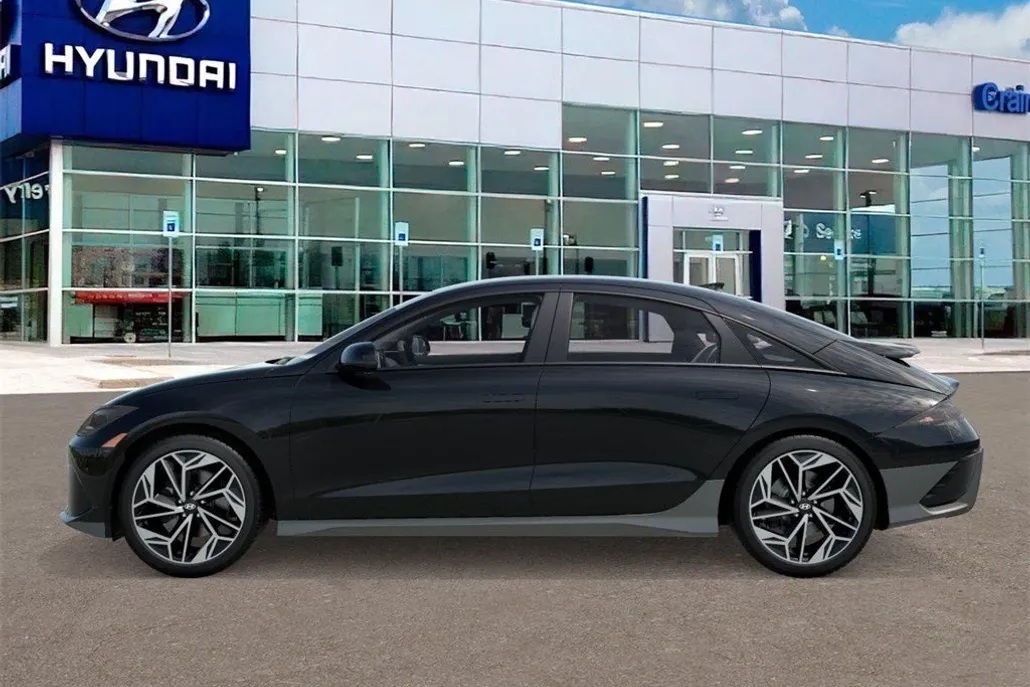 2025 Hyundai Ioniq 6 SEL photo 1