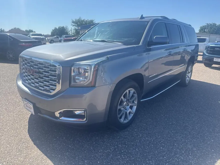 2020 Gmc Yukon XL 1500 Denali photo 1