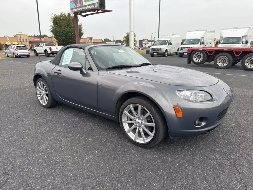 2006 Mazda MX-5 Miata Sport photo 1