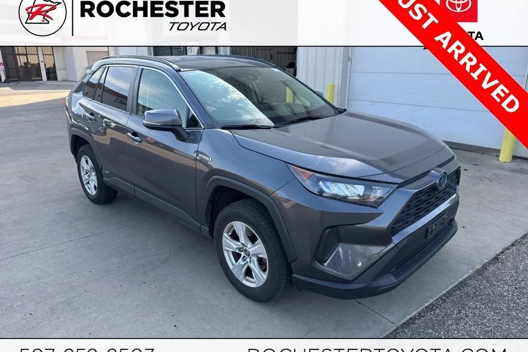 2019 Toyota RAV4 Hybrid LE photo 1
