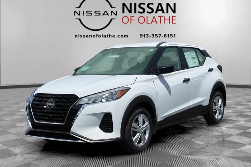 2025 Nissan Kicks Play S photo 1