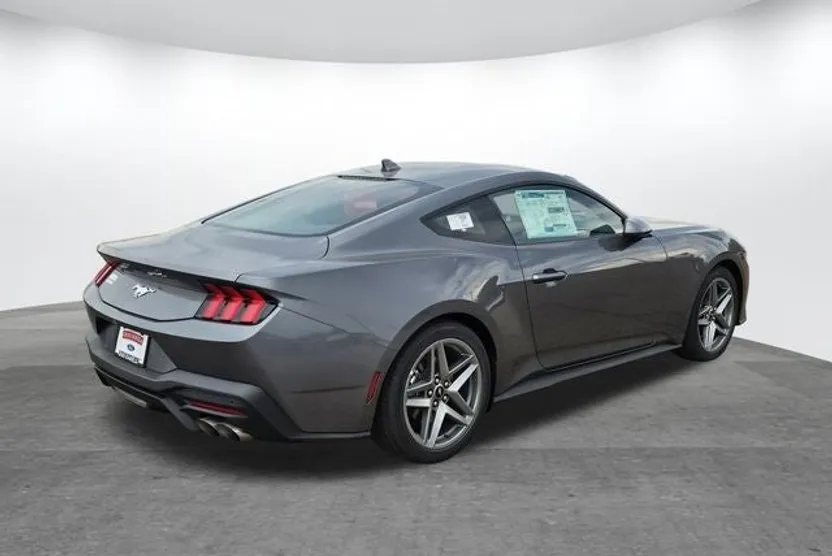 2025 Ford Mustang EcoBoost photo 1